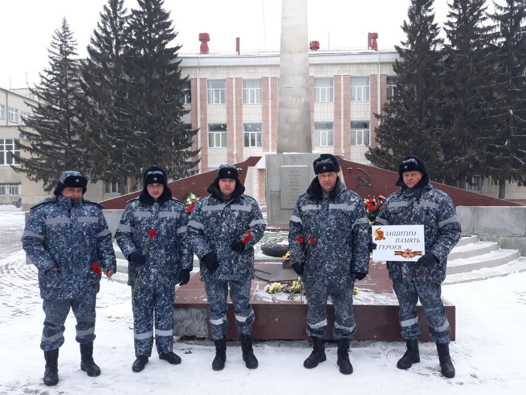 Сотрудники подразделений ведомственной охраны Минтранса приняли участие во всероссийской акции «Защитим память героев»